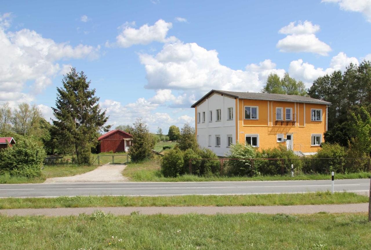 Ferienwohnung Am Alten Gutshaus Nossentiner Huette Экстерьер фото